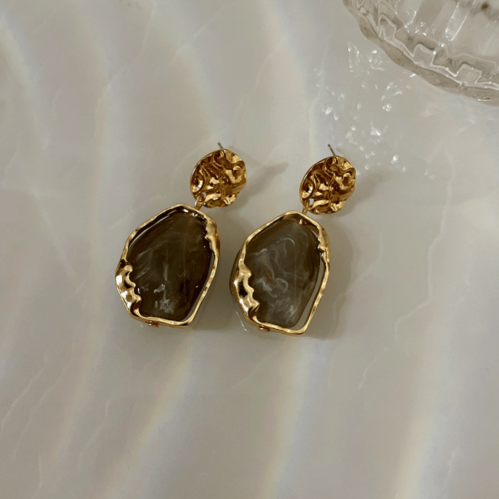 A pair of resin geometry earrings Fashion earrings Vintage irregular pendants temperament studs